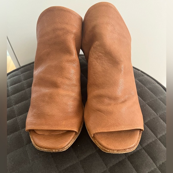 Mimosa genuine soft, full grain leather peep toe mule-small heel-size 6 US - Picture 1 of 10